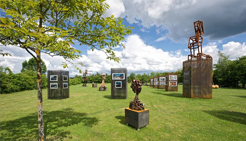 Garden Complex Botanicus sculpture by Jakub Flejšar — view 1
