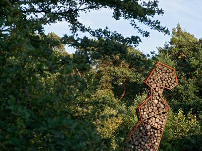 Figure and Half Figure sculpture by Jakub Flejšar — view 2