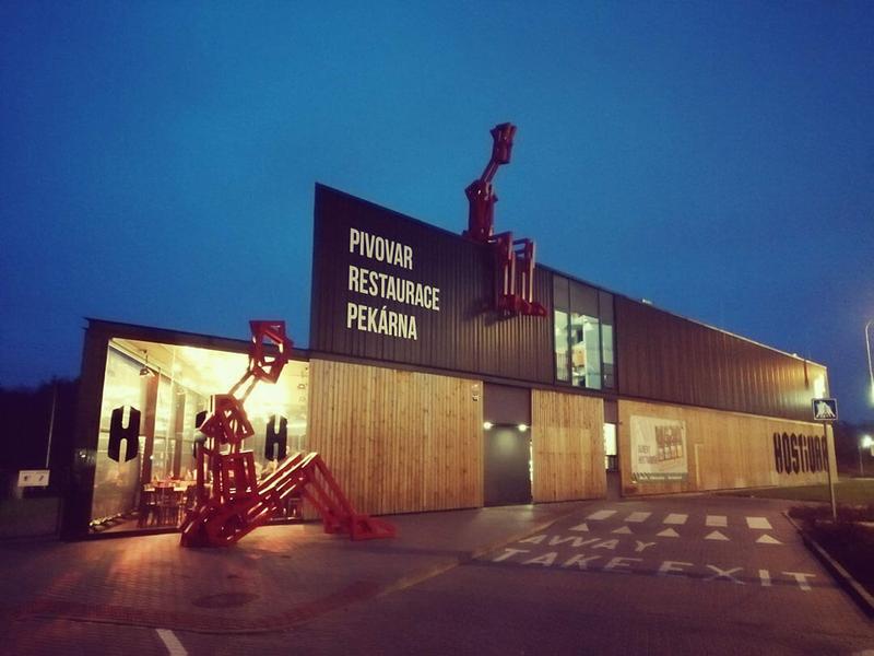 Two Figures — sculpture by Jakub Flejšar